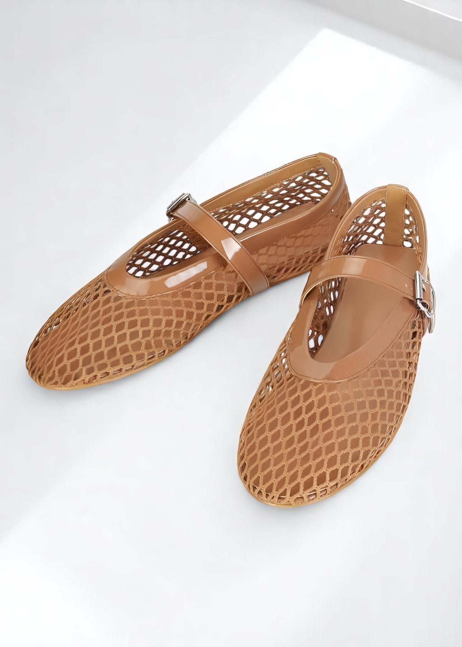 Luna – Mesh Flats με Μοντέρνο &amp; Δηλωτικό Στυλ