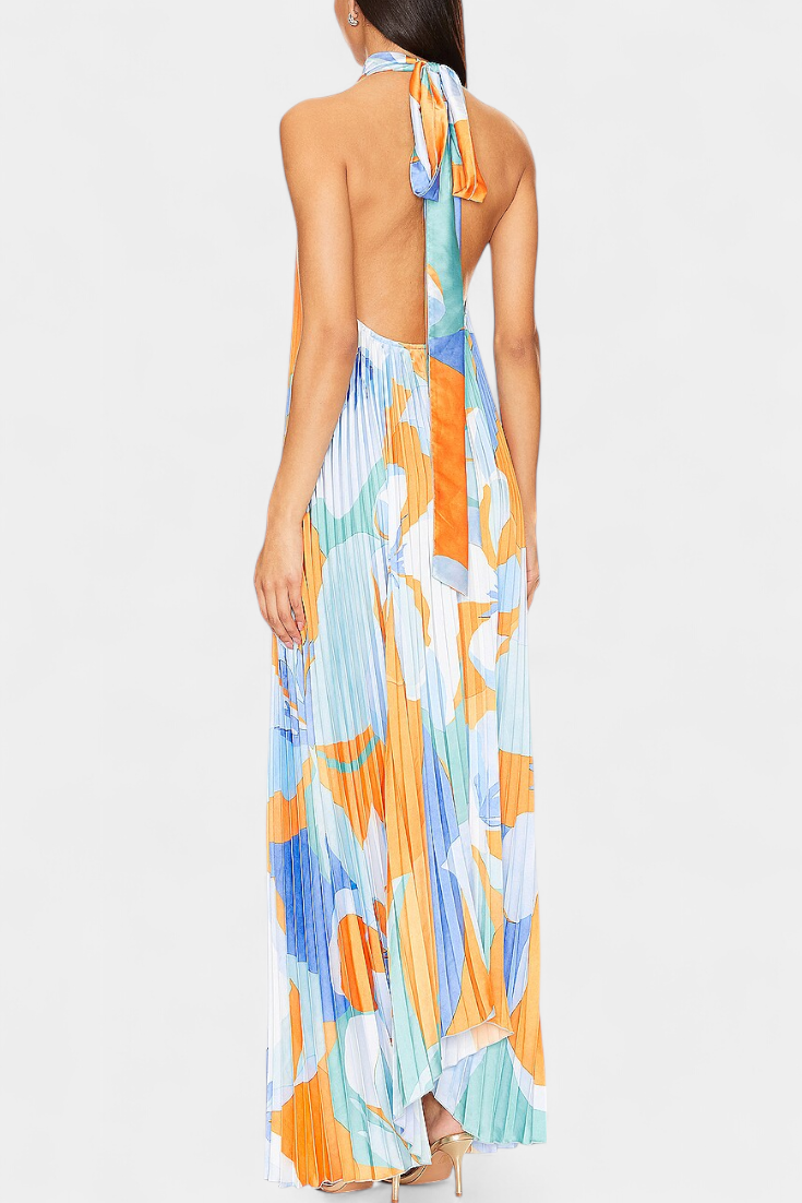 Ζιζέλ μακρύ πλισέ φόρεμα με λαιμόκοψη και κομψή κίνηση