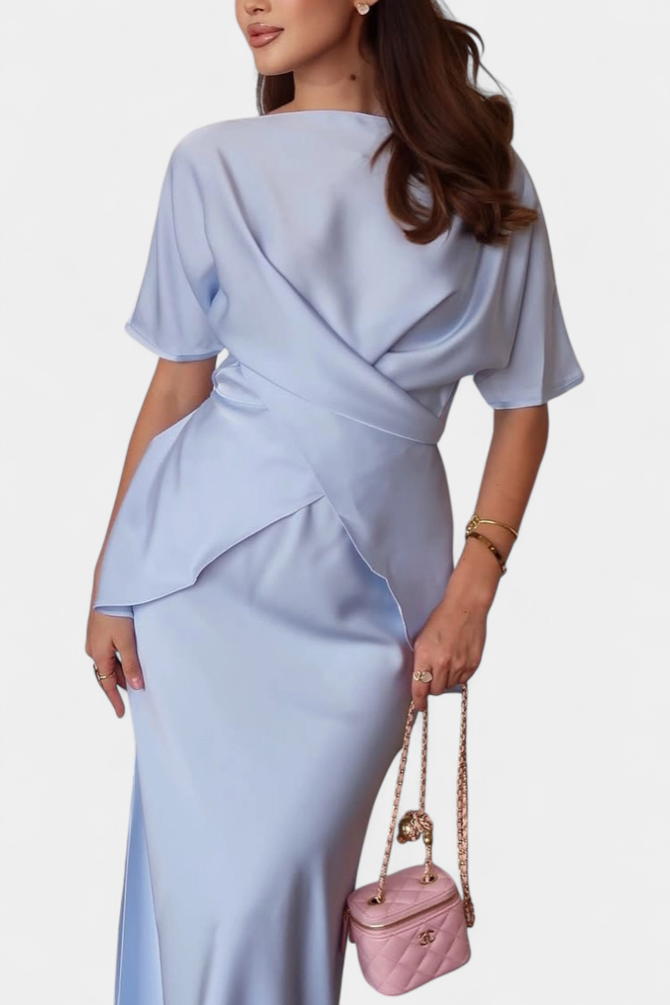 Βελέδα Σετ με Τοπ με Σταυρωτές Τιράντες και Αερίνη Φούστα