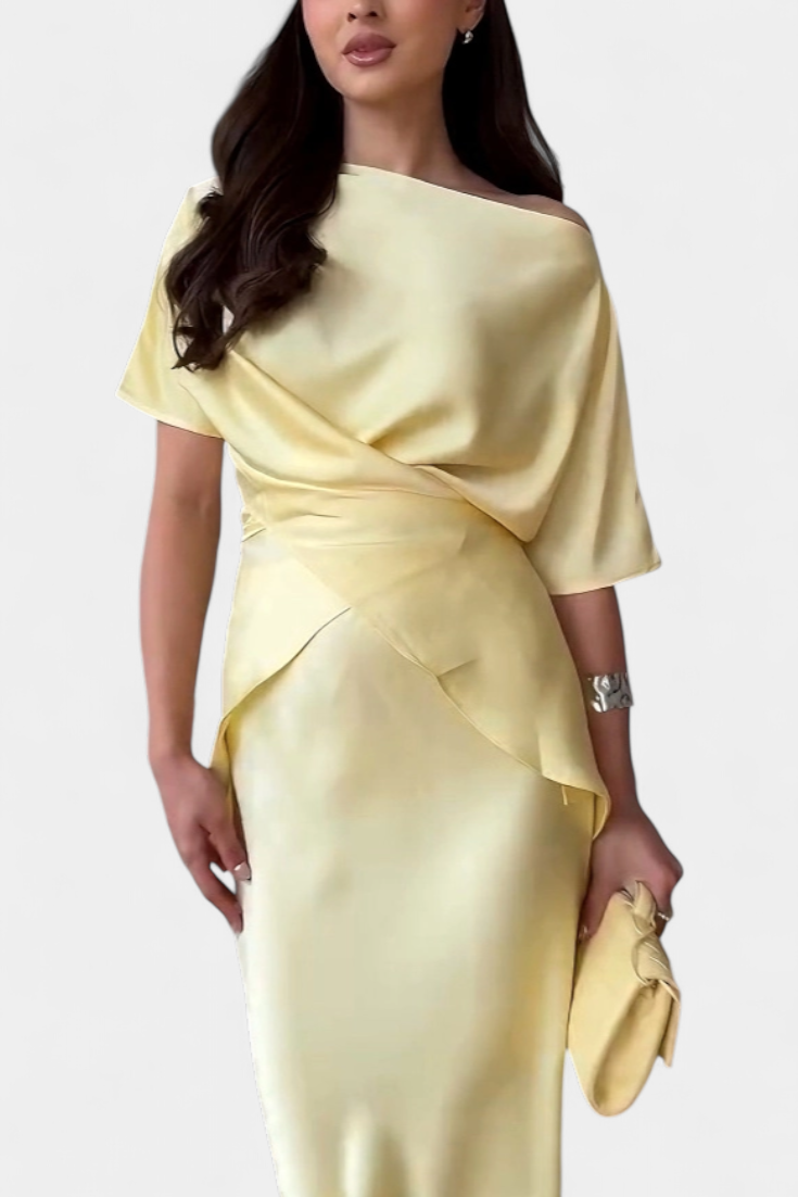 Βελέδα Σετ με Τοπ με Σταυρωτές Τιράντες και Αερίνη Φούστα